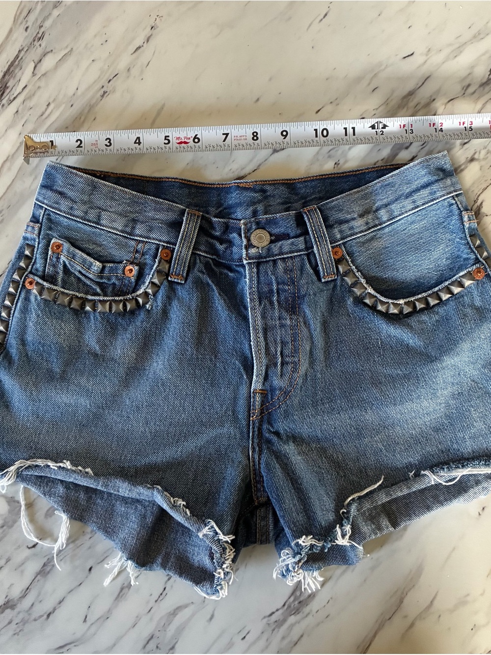 Levi’s Studded Shorts size 28 studded distressed festival great condition